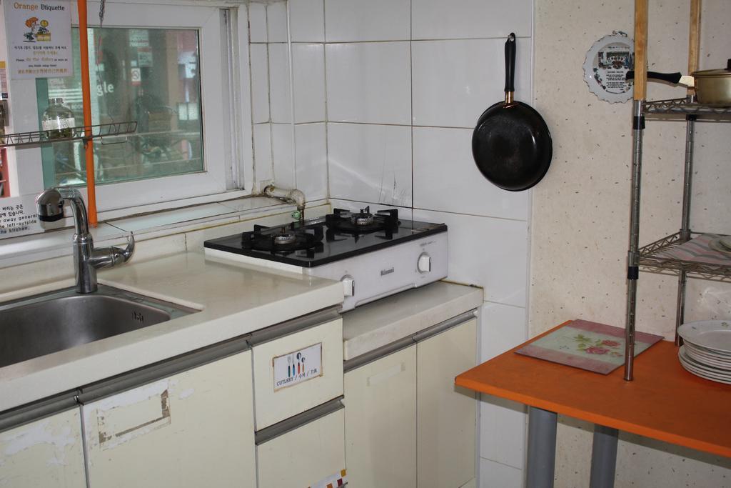 Hongdae Orange Guesthouse Seoul Ngoại thất bức ảnh